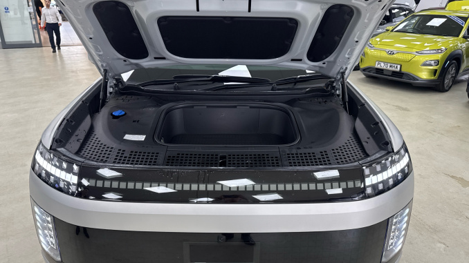 Hyundai IONIQ 9 314kW Calligraphy 110kWh 5dr AWD Auto Electric Estate - Image 8